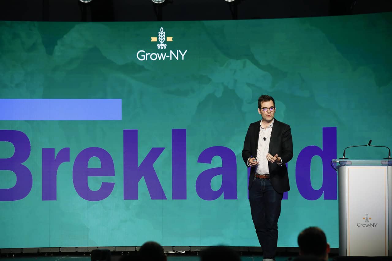 Brekland pitches at 2025 Grow-NY summit